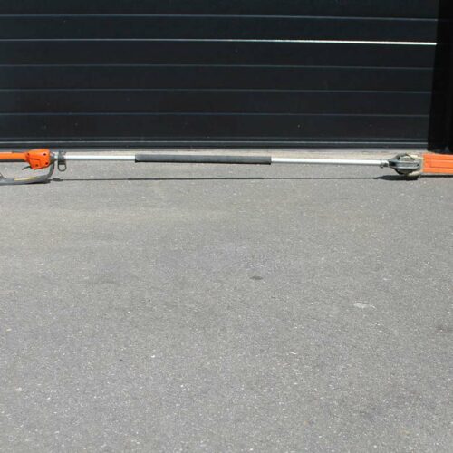 Heggenschaar op stok