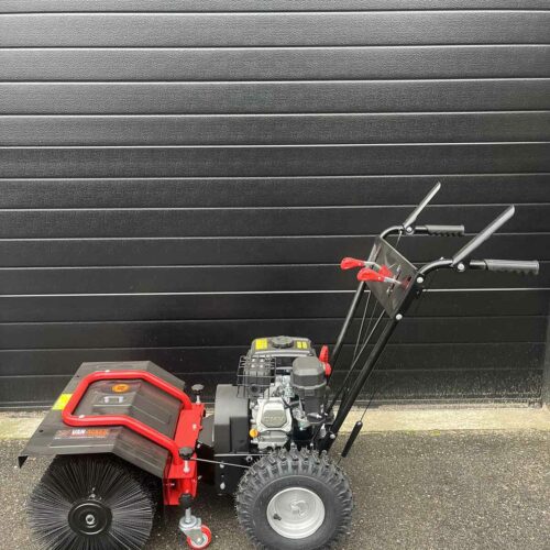 Zelfaangedreven veegmachine