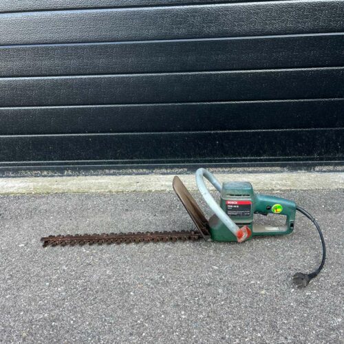 Heggenschaar op stroom