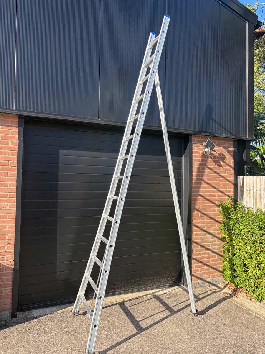 Driepoot ladder